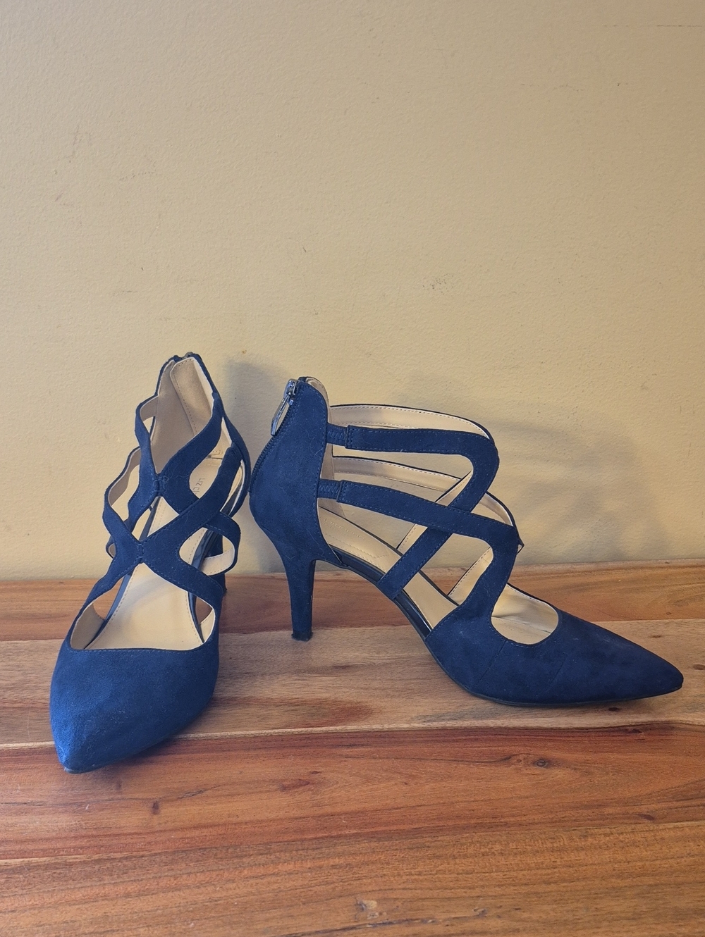 Liz Claiborne Women's Strappy Suede Pointed-Toe Heels in Navy Blue - Sz. 8.5